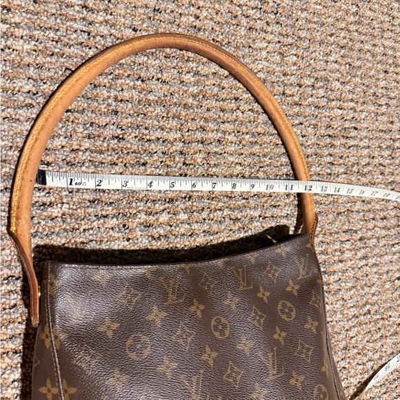 Louis Vuitton Monogram Looping - Picture 16 of 16